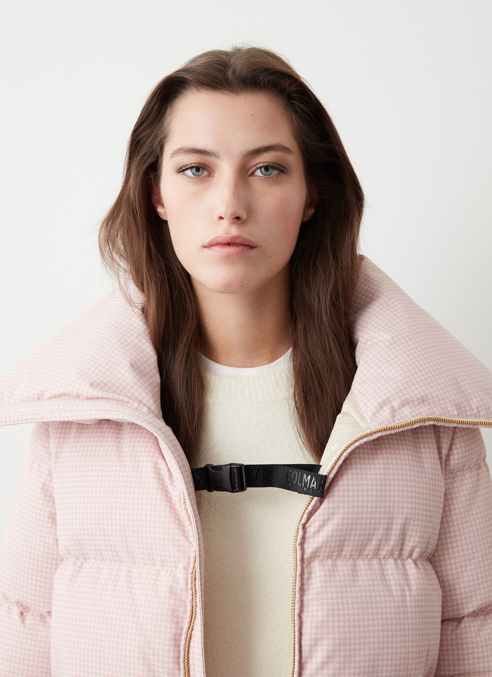 Houndstooth down jacket with knit cuffs image number 2