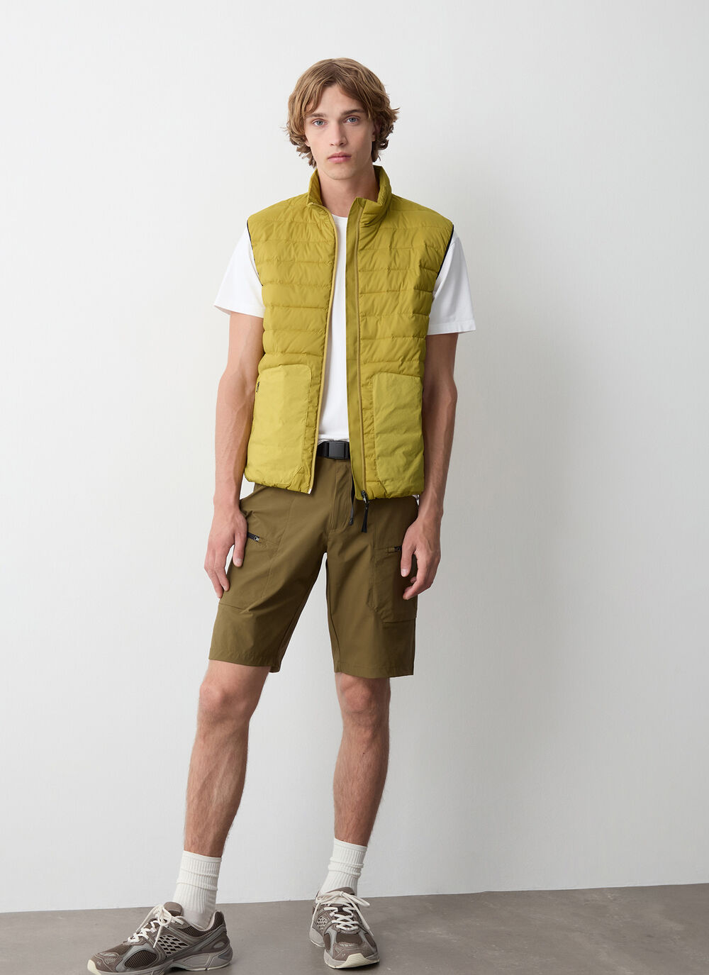 Windproof vest image number 2