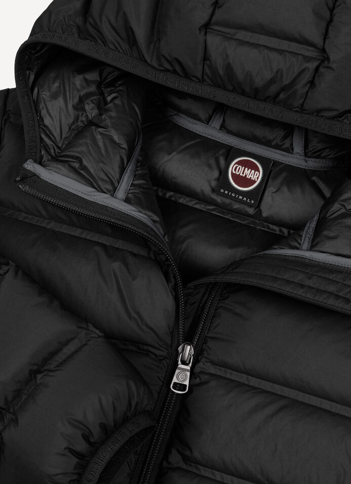 Down jacket with seamless quilting image number 5