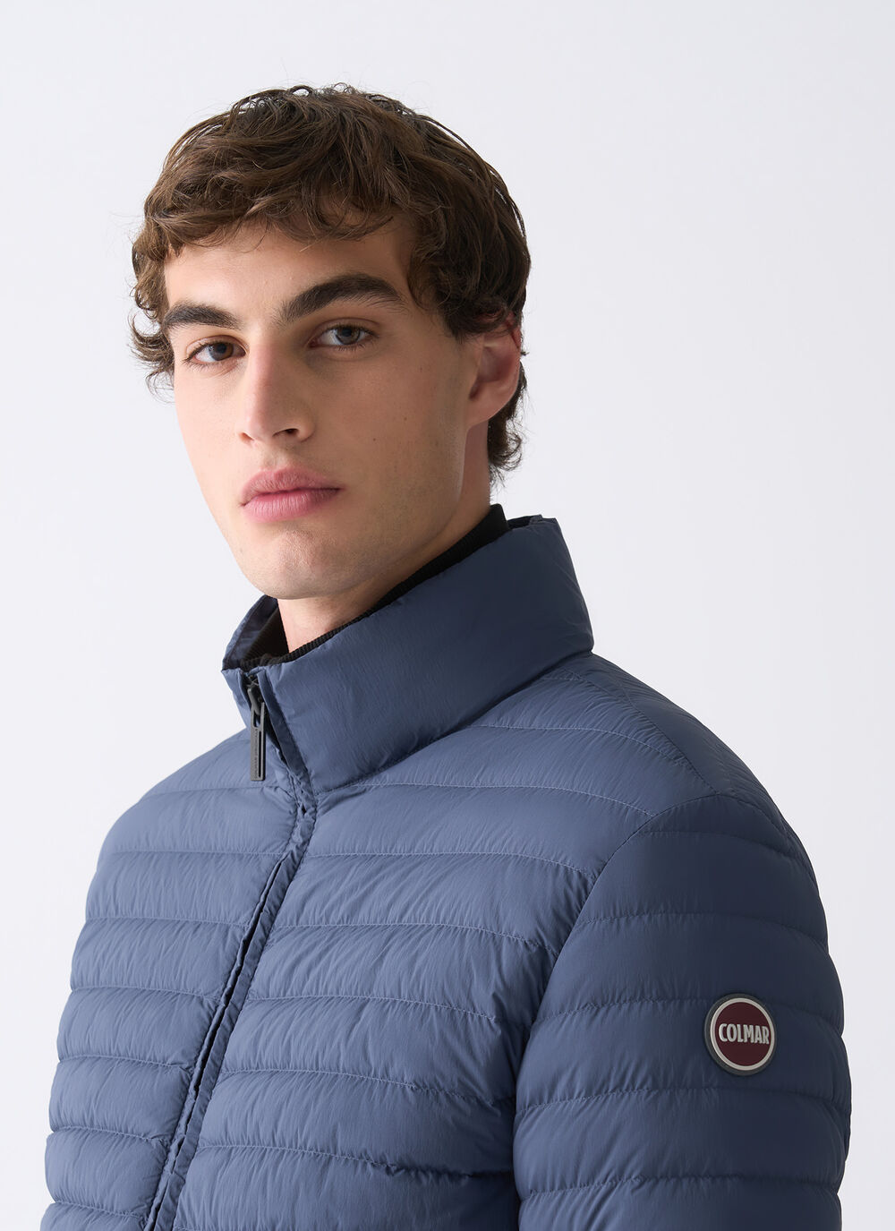 Leichte Daunenjacke mit wattiertem Kragen  image number 2