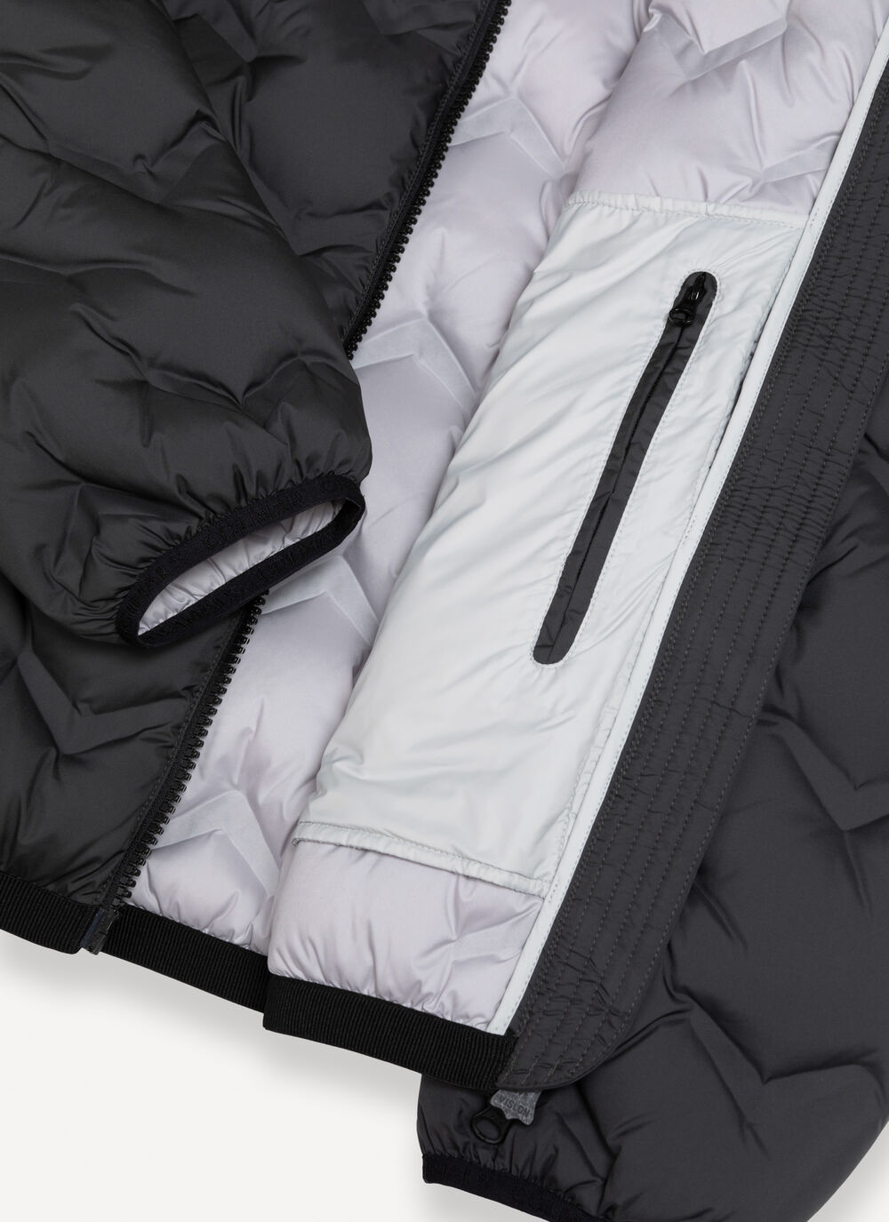 Short down jacket with seamless design  image number 6