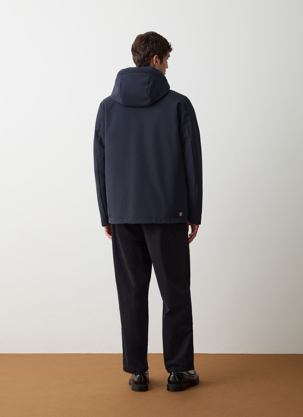 Multi-pocket padded waterproof jacket image number 3