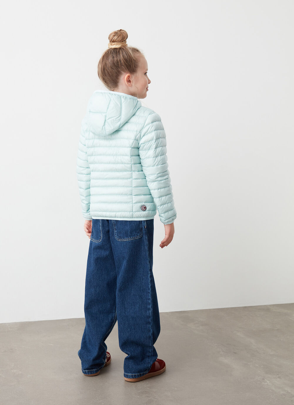 Short hooded down jacket image number 3