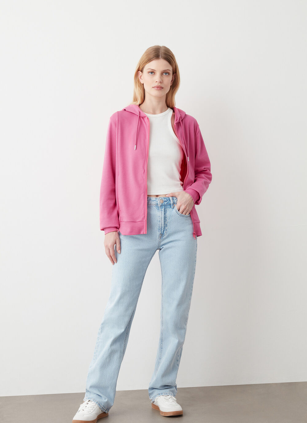 Super-light sweatshirt with zip image number 1