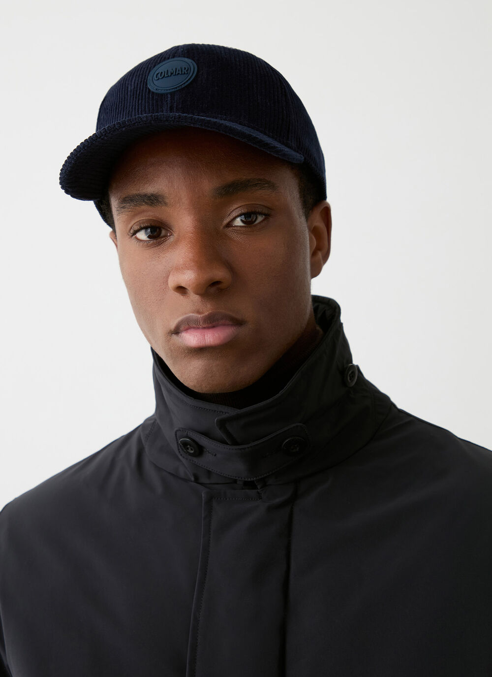 Waterproof coat with seamless interior image number 1