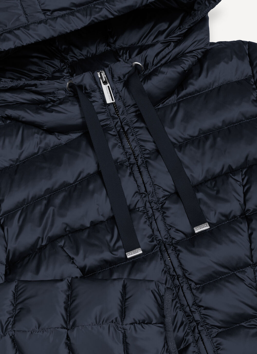 Piumino sciancrato con cappuccio image number 6