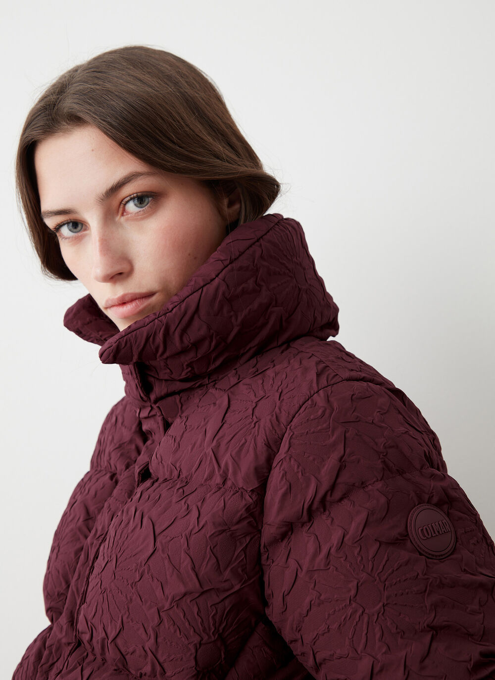 Short down jacket with 3D floral design image number 0