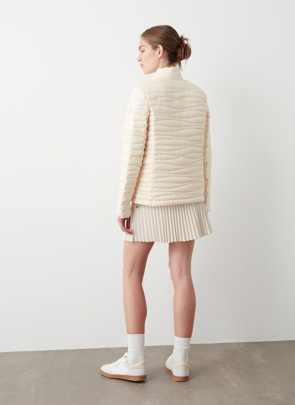 Down jacket with wavy quilting image number 3