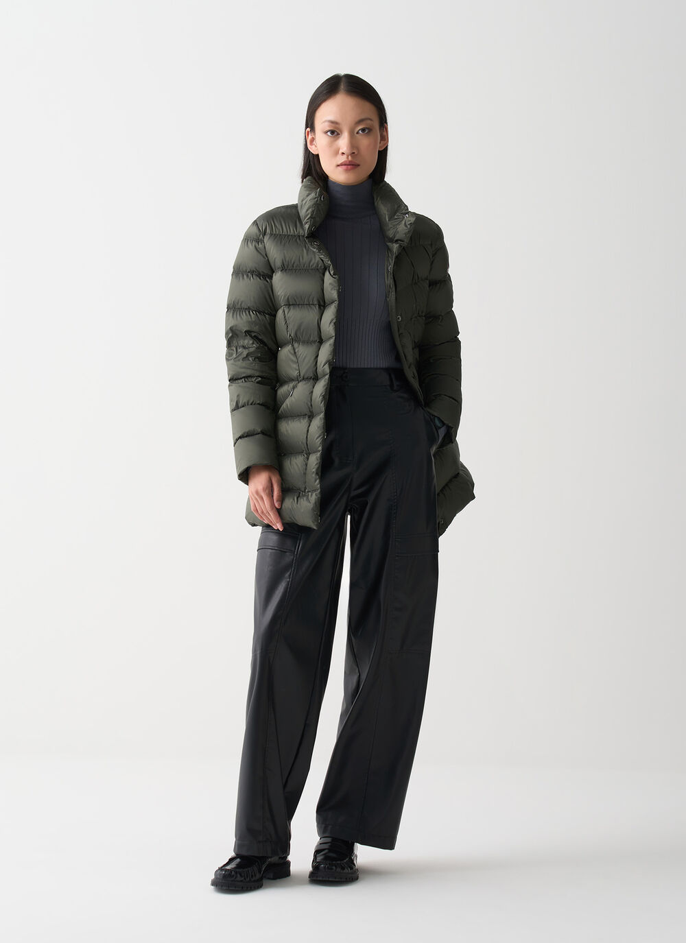 Long fitted down jacket image number 0