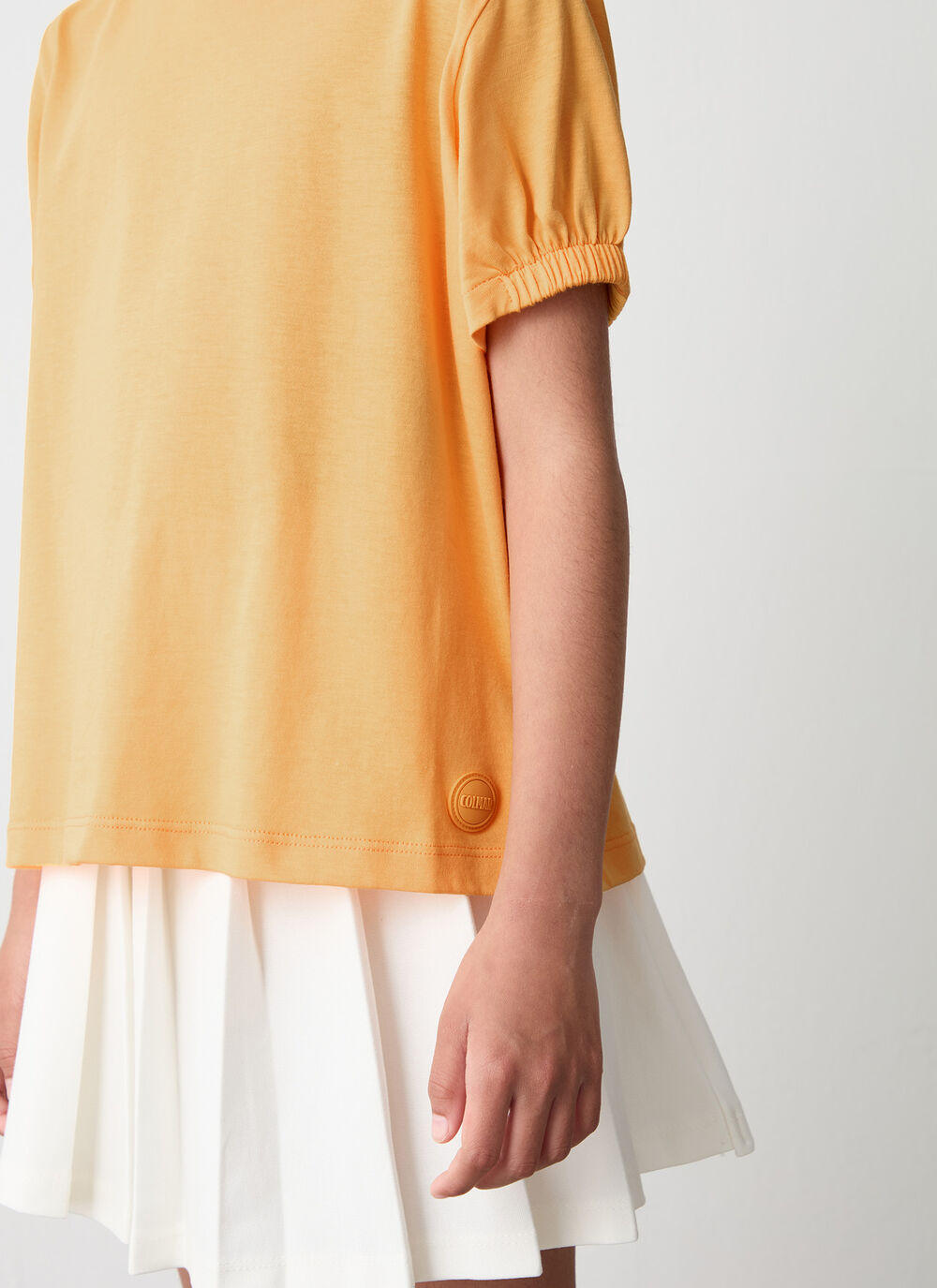 T-shirt with gathered sleeve image number 1