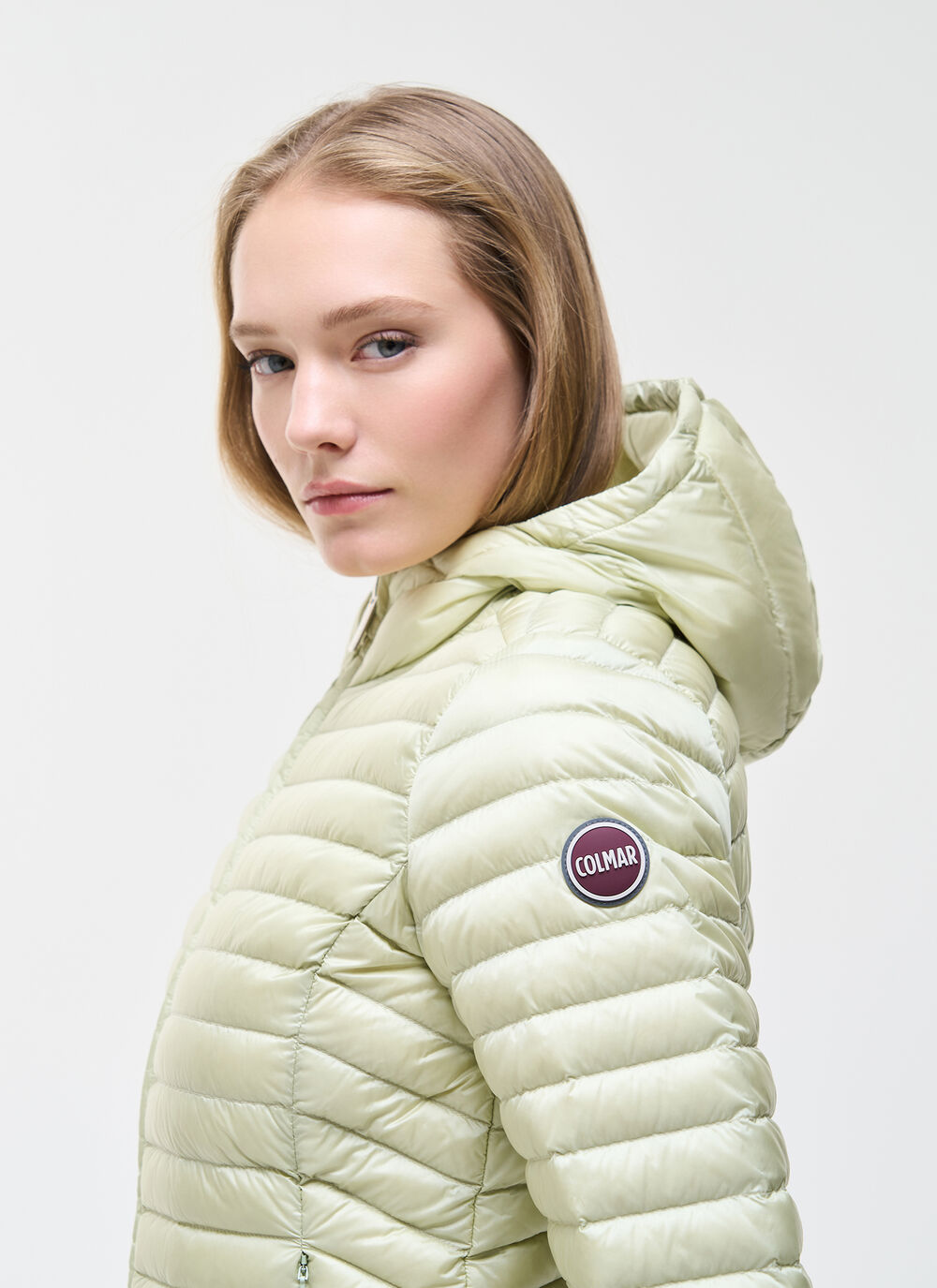 Leichte Daunenjacke mit Kapuze image number 2