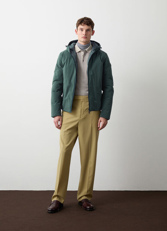 Reversible down jacket with seamless interior