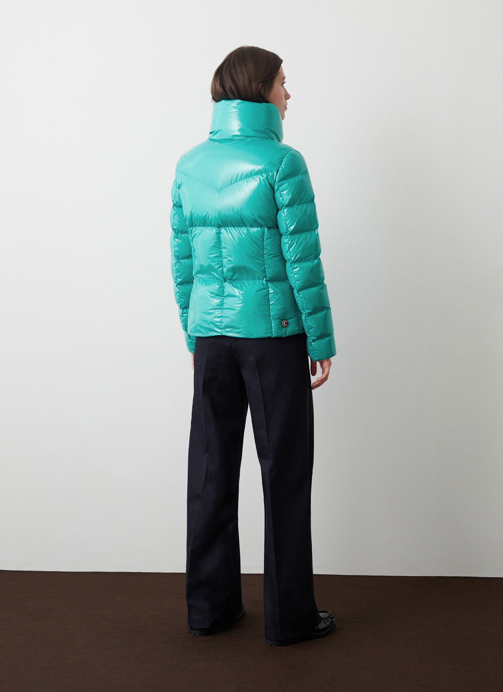 Super-glossy down jacket with padded collar image number 3