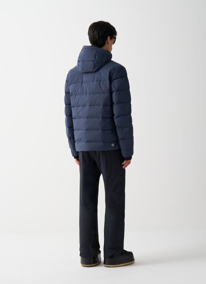 Ski gloves with stretch inserts image number 3