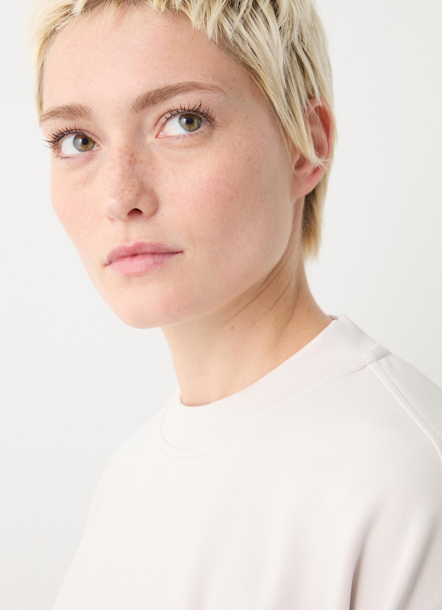 Colmar Sweatshirt In Cropped-länge Mit Abgerundetem Saum